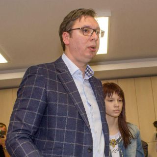 El primer ministro Vucic, elegido presidente de Serbia