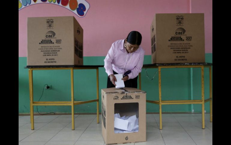 Señalan que la jornada 'democrática' se cumplió 'en paz'. AP / D. Ochoa