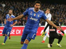 Sami Khedira adelanta a los turineses al minuto siete. EFE / C. Abbate