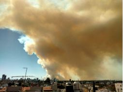 También recomiendan cerrar puertas y ventanas para evitar que los contaminantes ingresen a inmuebles. EL INFORMADOR / S. Rodríguez