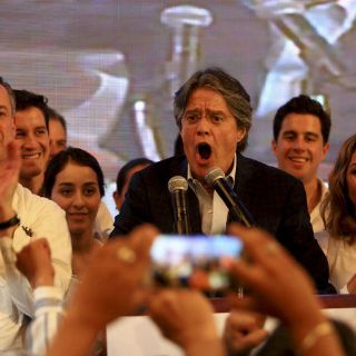 Guillermo Lasso llama a la defensa de los votos