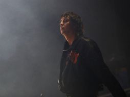 '¿Quieren que las toquemos de nuevo?', le preguntó Julian Casablancas al público tras el error. EFE / M. Ruiz