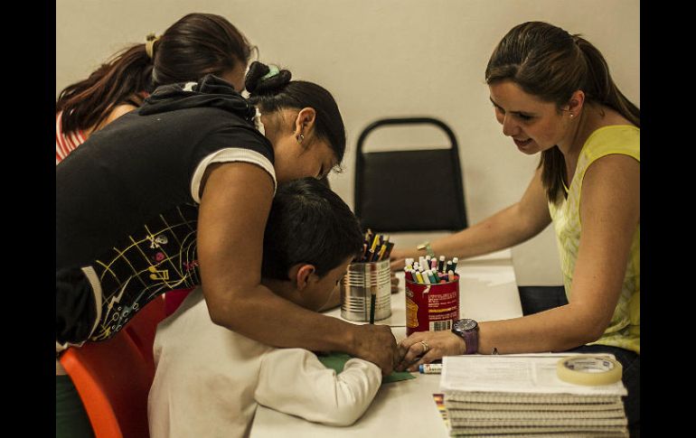 Los niños con autismo  actualmente asisten a una escuela pública o privada. EL INFORMADOR / ARCHIVO