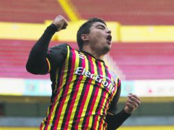 Durante el tiempo que ha estado dentro de la institución melenuda, Mora ha podido adaptarse a diferentes compañeros de ataque. EL INFORMADOR /