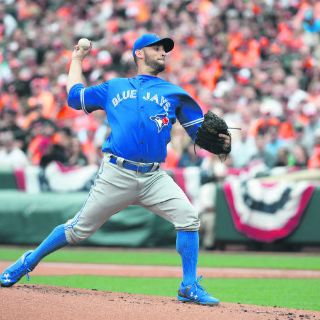 Marco Estrada se va sin decisión