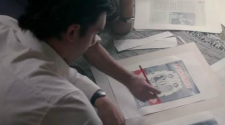 La serie combina secuencias de archivo, entrevistas y escenas cinematográficas para contar la historia de Hefner. YOUTUBE / Amazon Prime Video India