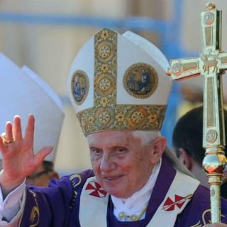 Niegan que Benedicto XVI haya sido presionado para renunciar