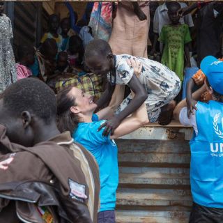 Kristin Davis, embajadora de buena voluntad de ACNUR