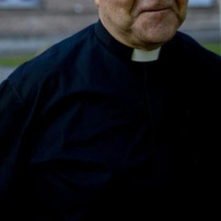 El Papa remueve a obispo francés por actitudes impropias con jóvenes