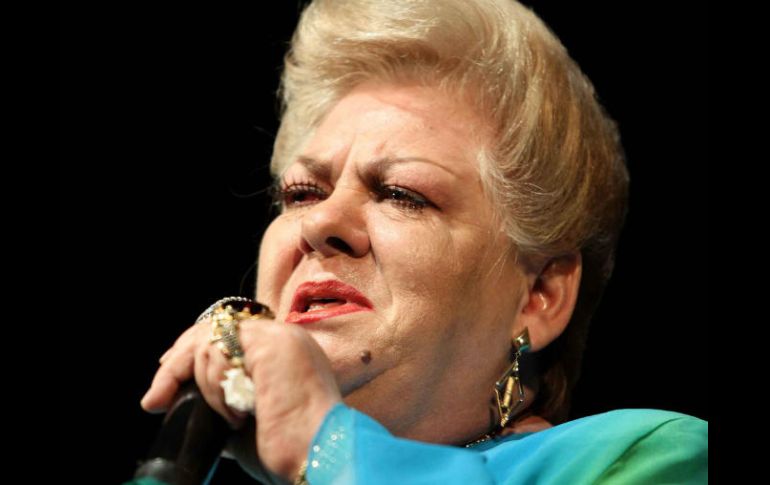 También participan Carlos Espejel como su compositor, Lambda García como su hermano y Joaquín Ferreira como uno de sus esposos. NTX / ARCHIVO