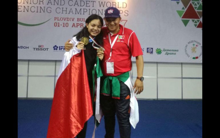 La deportista de 14 años de edad hizo historia al obtener el título en el Campeonato Mundial Juvenil de Esgrima. TWITTER / @CONADE