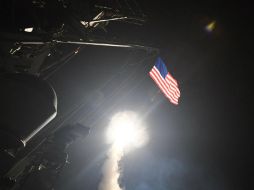 Estados Unidos lanzó 60 misiles crucero contra un aeropuerto de Siria. EFE / S. Ford