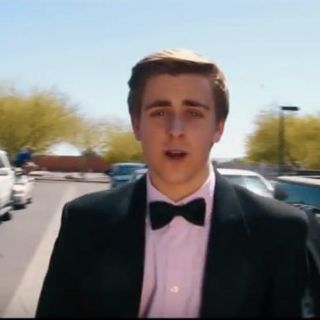 Joven invita a Emma Stone a su graduación y logra respuesta