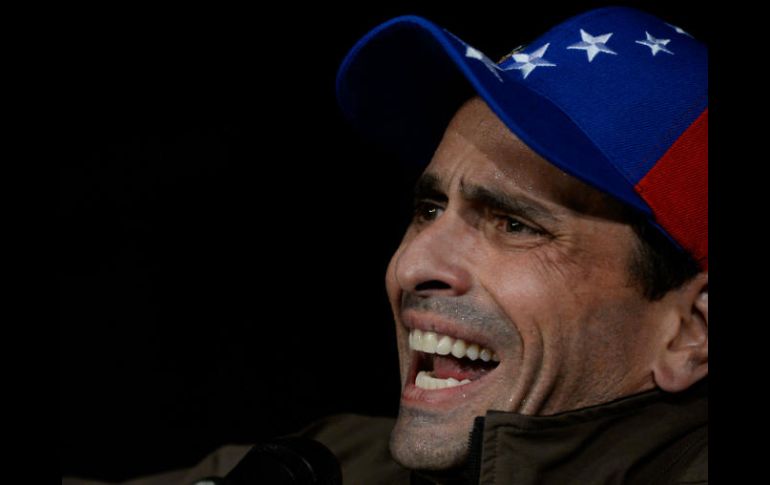 Capriles estaría impedido para ser nuevamente candidato a la presidencia de Venezuela en 2018. AFP / F. Parra