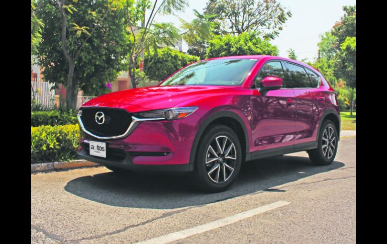 Diseño. Estéticamente un cambio de generación, pero la CX-5 mantiene su plataforma. EL INFORMADOR / M. Castillo