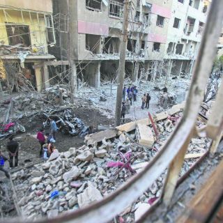 Amenaza EU con más ataques a Siria; sigue bombardeo de Assad en Damasco