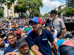 Ayer viernes Capriles fue informador sobre su inhabilitación para ejercer cargos públicos por 15 años. AFP / F. Parra