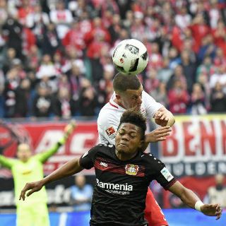 Leverkusen cae ante Leipzig