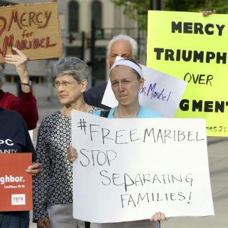 Dejan en suspenso deportación de inmigrante mexicana