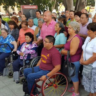 Guadalajara entrega cuatro MDP a víctimas del 22 de abril