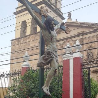 Señor de Analco recorre por primera vez su barrio