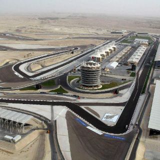 Hamilton y Vettel se retan en el desierto