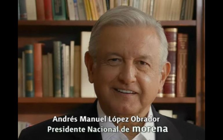 En los comerciales se realiza una identificación clara de López Obrador como dirigente de Morena. YOUTUBE / Andrés Manuel López Obrador