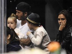 La pequeña es la menor de los cuatro hijos que tiene con el ex futbolista inglés David Beckham. AP / ARCHIVO