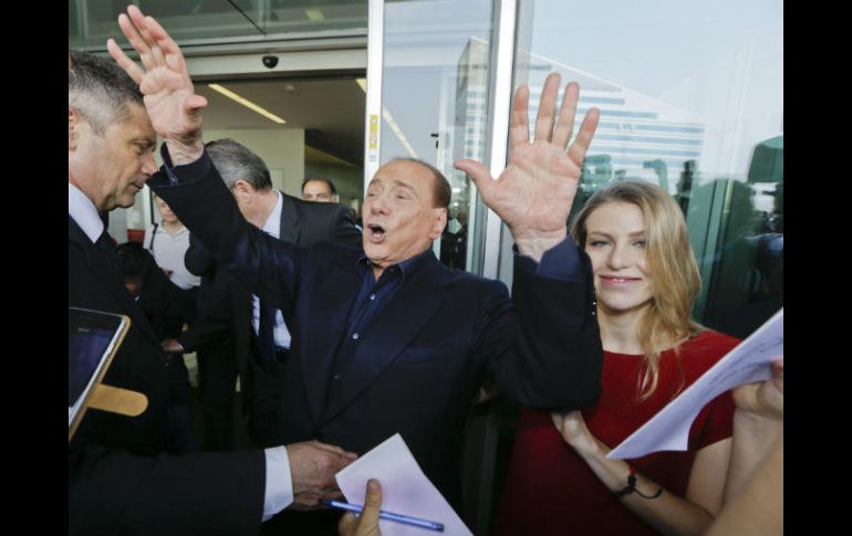 'Siempre seré un aficionado del Milan', dice Silvio Berlusconi. AP / L. Bruno