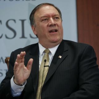 Assange es ‘un narcisista, un fraude y un cobarde’: director de la CIA