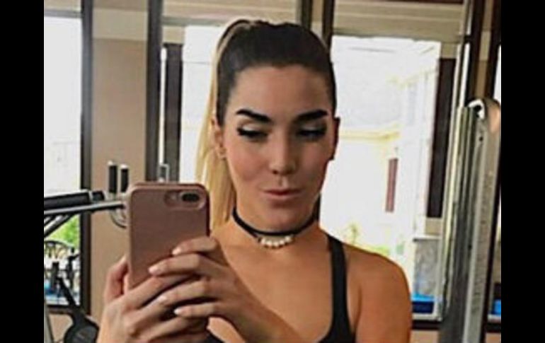 La hija de Alejandra Guzmán, Frida Sofía primero compartió una imagen donde se le ve con ropa deportiva. INSTAGRAM / @FridaFitness