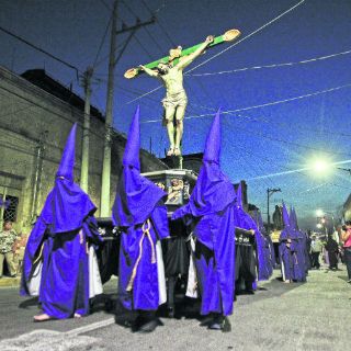 Analco recuerda la Pasión de Cristo con Procesión del Silencio