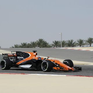 Fernando Alonso no marca tiempo en la Q2