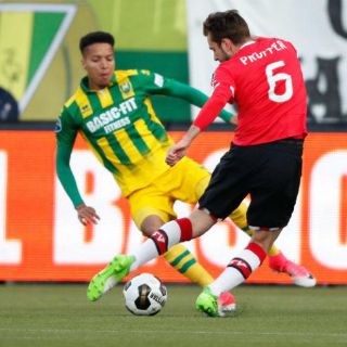 El PSV deja ir dos puntos y complica sus aspiraciones al título