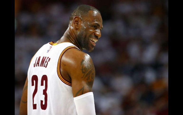 Sonríe, Lebron. El alero jugó su partido número 200 de playoffs. AFP / G. Shamus
