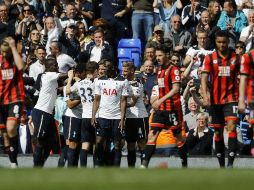 Los pupilos del técnico argentino Mauricio Pochettino lograron su séptima victoria consecutiva en el campeonato. AP / F. Augstein