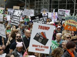 El movimiento ‘Marcha de los impuestos’ pide ‘transparencia’ y denuncia que Trump rompe con ‘40 años de precedentes’. EFE / J. Szenes