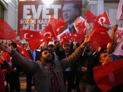 Con la aprobación del referéndum, Turquía se convertirá en una república presidencialista y ampliaría el poder de Erdogan. EFE / D. Toprak