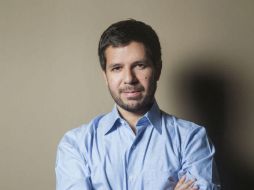 El escritor y periodista peruano tenía 18 años cuando murió su padre. ESPECIAL /