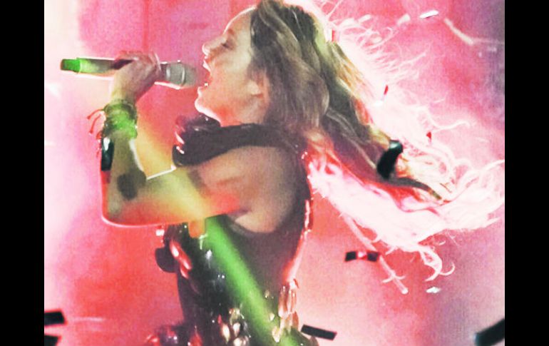 Paulina. Se presentó en el Palenque de Puebla donde su figura desató la polémica de una posible cirugía. INSTAGRAM /