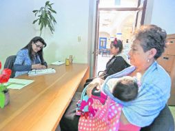 María Reyes pidió el apoyo legal a la UdeG para que su familia no sea desalojada de una vivienda que compraron hace 40 años. EL INFORMADOR / G. Gallo