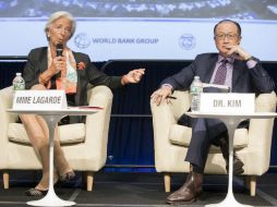 Directora del Fondo Monetario de Cultura, Christine Lagarde, y el presidente del Banco Mundial, Jim Yong Kim. EFE / S. Jaffe