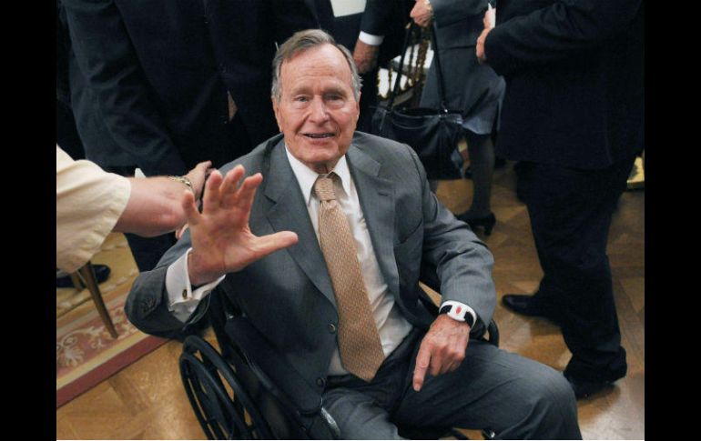 George Bush padre ha sido hospitalizado en diversas ocasiones durante los últimos años por diferentes motivos. AFP / ARCHIVO