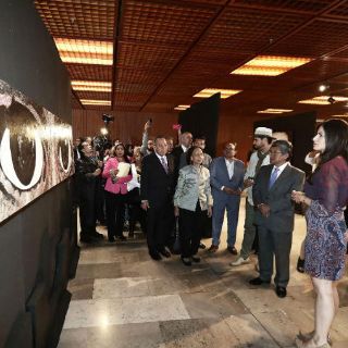 Diputados realizan homenaje a David Bowie en San Lázaro