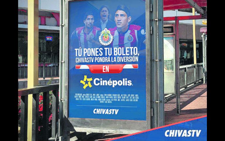 En pantalla. En salas de cine es una de tres opciones para ver el encuentro de esta noche entre Chivas y Monarcas. TWITTER / @chivastvmx