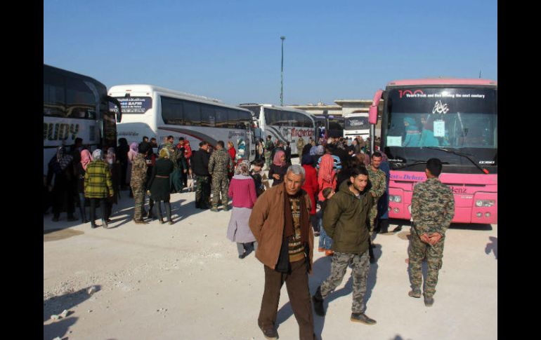 Las primeras evacuaciones se realizaron el fin de semana, pero se interrumpieron después del atentado que mató a 126 personas. AFP / O. Haj Kadour