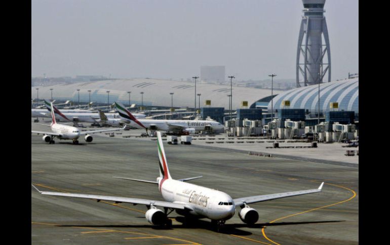 La empresa va a reducir de dos a uno diario sus vuelos a Boston, Los Ángeles y Seattle. AP / ARCHIVO