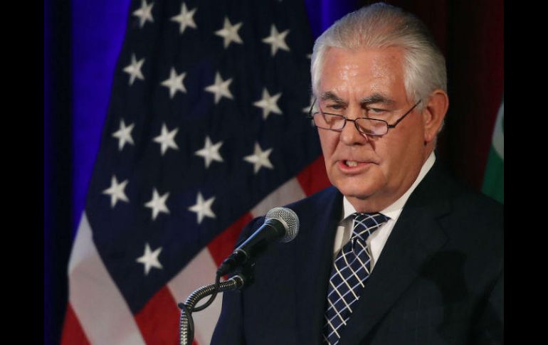 Tillerson compareció ante la prensa en el Departamento de Estado para hablar sobre el pacto alcanzado en el mandato de Obama. AFP / M. Wilson