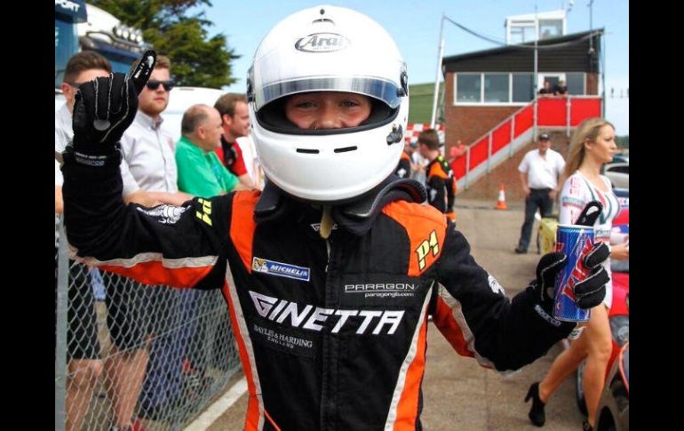 El piloto de 17 años de edad buscaba conquistar el título de la Fórmula 4 británica. TWITTER / @BillyMonger
