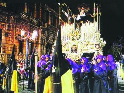 La Virgen de los Dolores.  /